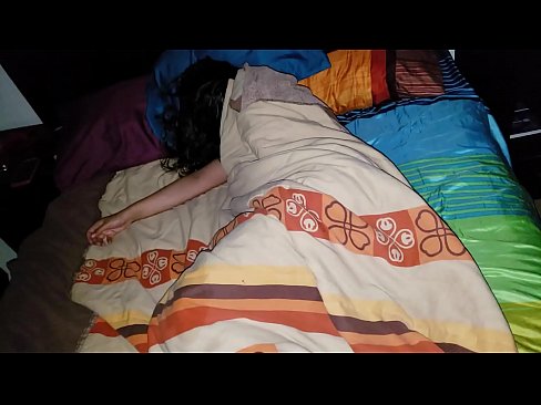 ❤️ Anak tiri memarahi ibu tirinya yang masih muda saat dia tidur. ❤️ porno indah di id.quizfarmature.ru ❤